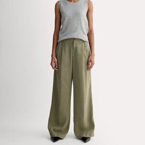 New with tags - Everlane Women's Trouser in Buttersoft in Olive, Size 8